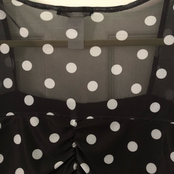 CAUTION TO THE WIND SUPER DRESS PERFECT IN ALL THE RIGHT SPOTS SHEER SLEEVES.NWT - Picture 4 of 6